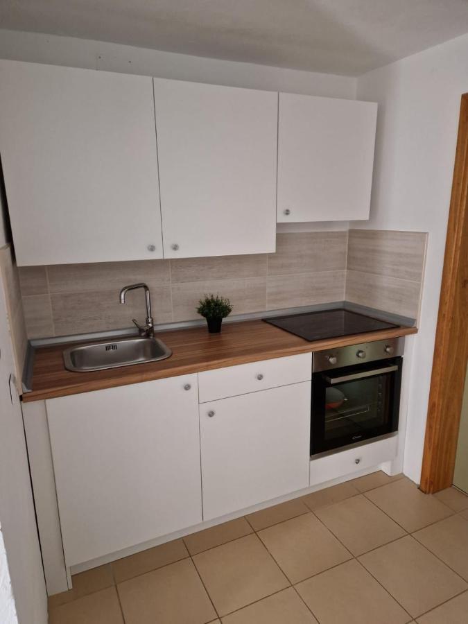 Apartment Misic Rtina Exteriör bild