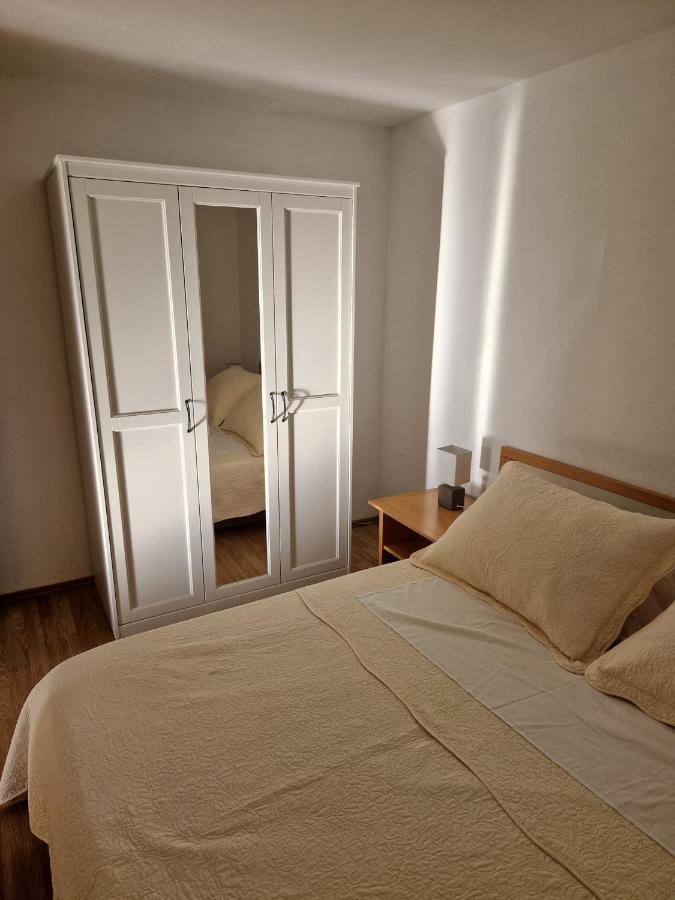 Apartment Misic Rtina Exteriör bild