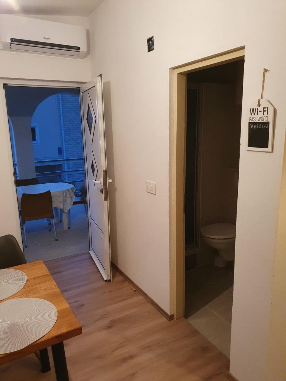 Apartment Misic Rtina Exteriör bild